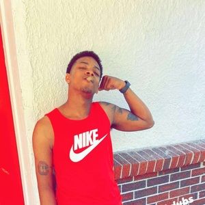 Meet your Posher, Larry